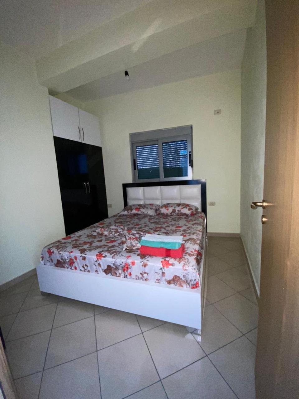 Tulipani Apartments Near Promenade Sarande Exterior photo
